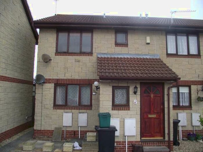 1 Bedroom Flat To Rent In Appletree Court, Worle, BS22
