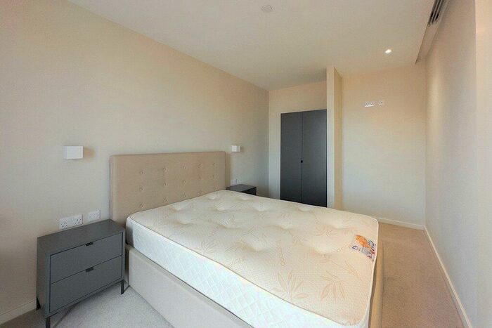 1 Bedroom Apartment To Rent In Spinners Way, Manchester, M15