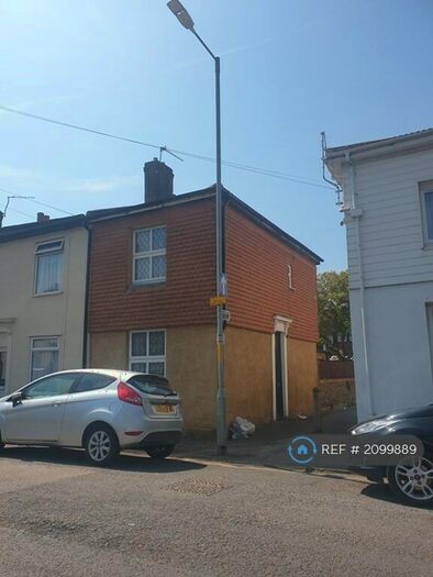 3 Bedroom End Of Terrace House To Rent In Cavour Road, Sheerness, ME12