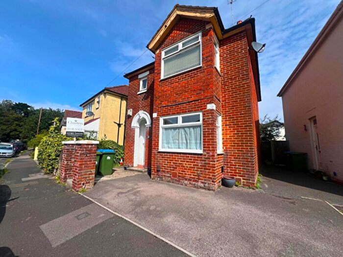 3 Bedroom Detached House To Rent In Steuart Road, Bitterne Manor, Southampton, Hampshire, SO18