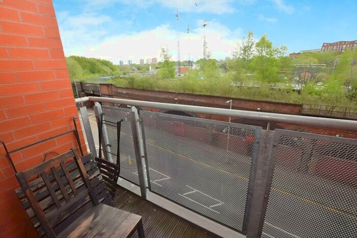 1 Bedroom Flat To Rent In Melia House, Lord Street, Green Quarter, Manchester, M4
