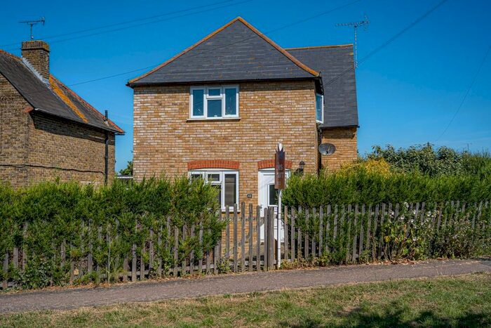 2 Bedroom Flat To Rent In Railway Cottages, Station Road, Whitstable, CT5