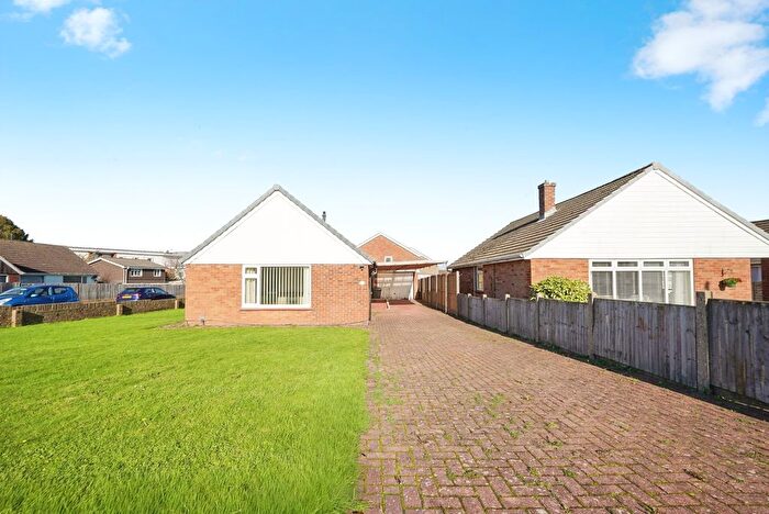 2 Bedroom Bungalow For Sale In Alison Crescent, Whitfield, Dover, Kent, CT16
