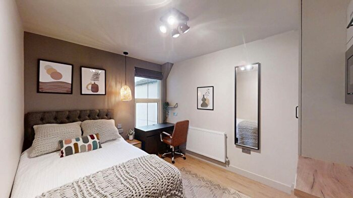 7 Bedroom Property To Rent In Rock Avenue, Kent, Gillingham, ME7