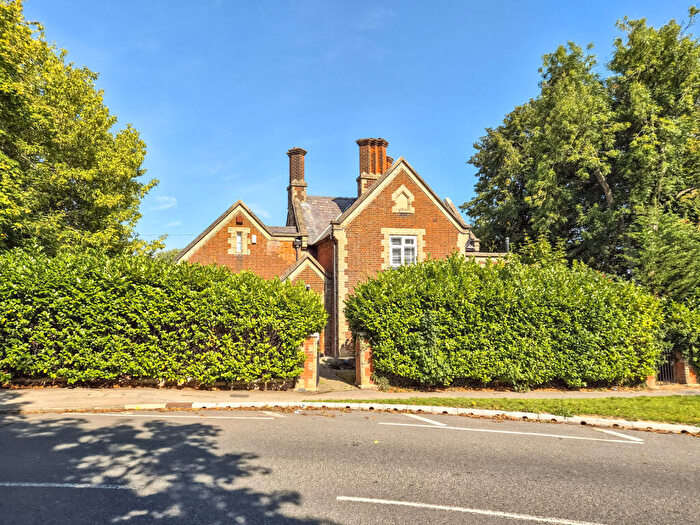 5 Bedroom House To Rent In Mulberry Green, Harlow, Essex, CM17