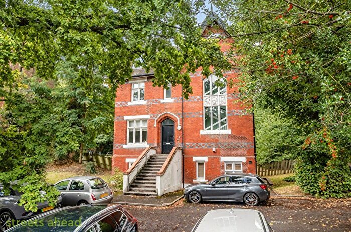 2 Bedroom Flat For Sale In Crystal Palace Park Road, London, SE26