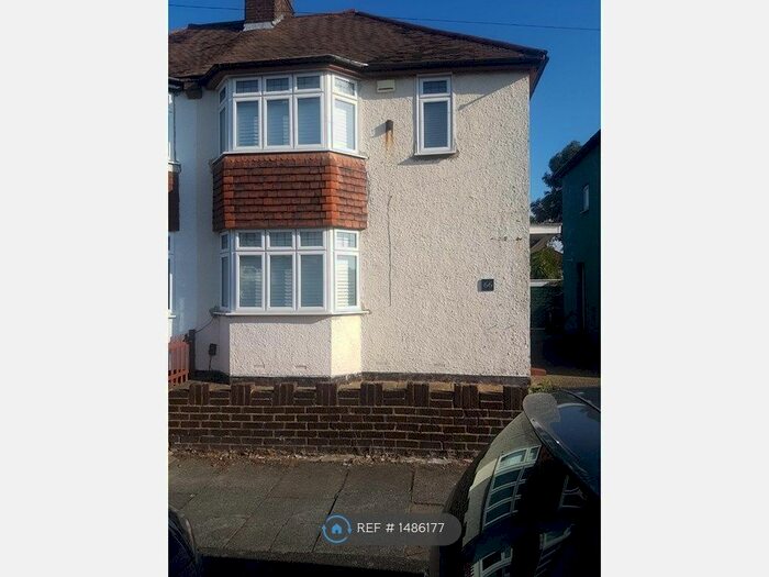 3 Bedroom Semi-Detached House To Rent In Waite Davies Road, London, SE12