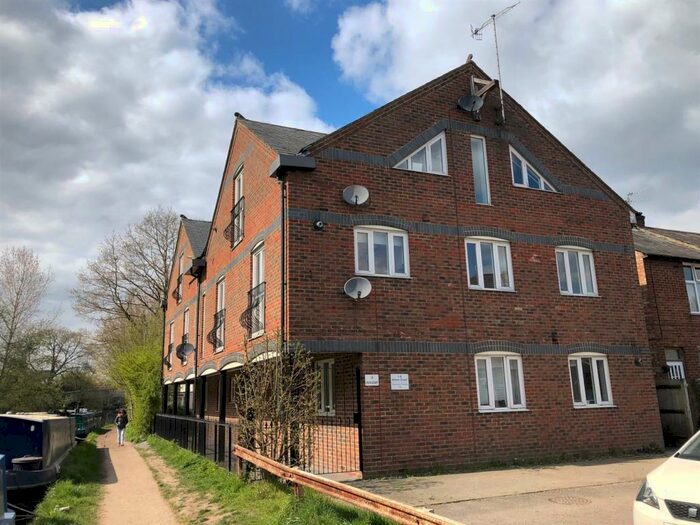 2 Bedroom Apartment To Rent In Union Court, Bedford Street, Berkhamsted, HP4
