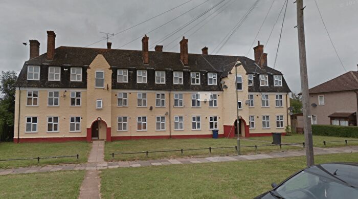 3 Bedroom Flat To Rent In Goldbeaters Grove, HA8