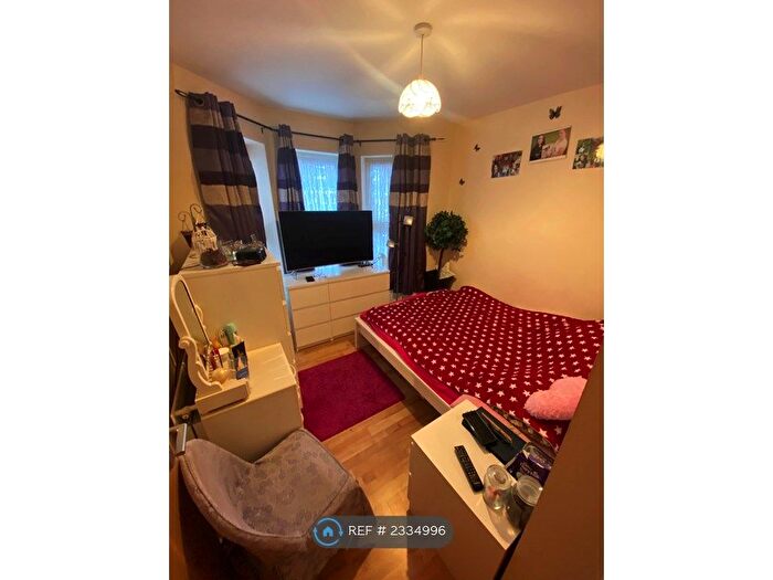 2 Bedroom Flat To Rent In Sydney Road, Southampton, SO15