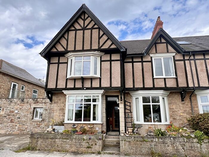 4 Bedroom End Of Terrace House For Sale In Chyandour Square, Penzance, TR18