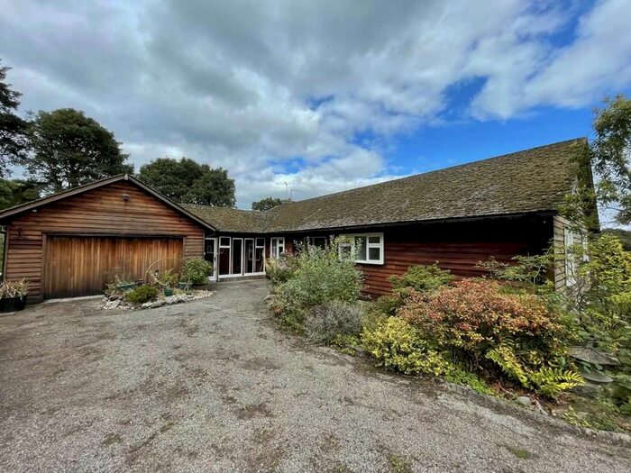 3 Bedroom Bungalow To Rent In Shann Lane, Keighley, West Yorkshire, BD20