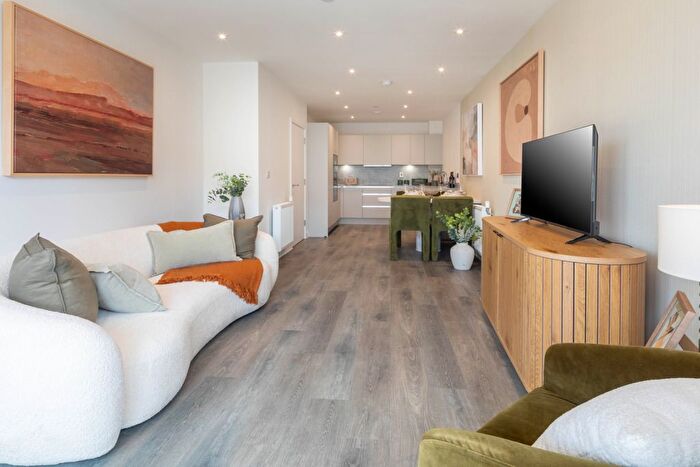 1 Bedroom Flat For Sale In "One Bedroom Apartment" At Station Approach, South Oxhey, WD19
