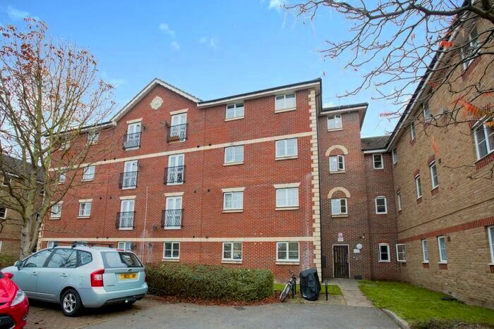 2 Bedroom Flat To Rent In Stern Close, Barking, IG11
