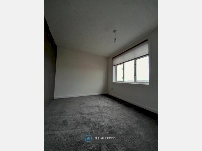 3 Bedroom Flat To Rent In Arran Avenue, Port Glasgow, PA14