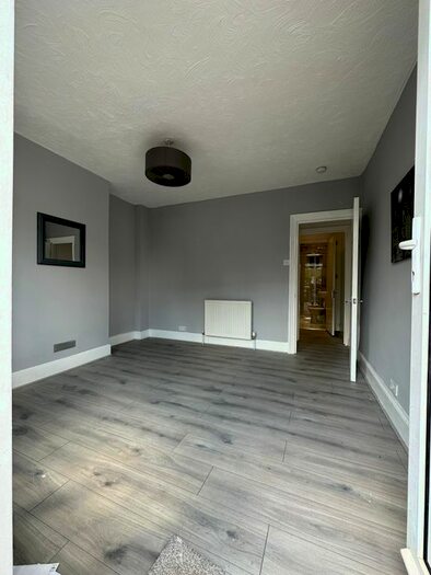 2 Bedroom Flat To Rent In Upper Bridge Road, Chelmsford, CM2