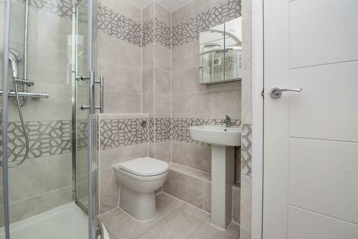 1 Bedroom Flat To Rent In Bartlett House, Woodside Road, Southampton, Hampshire, SO17