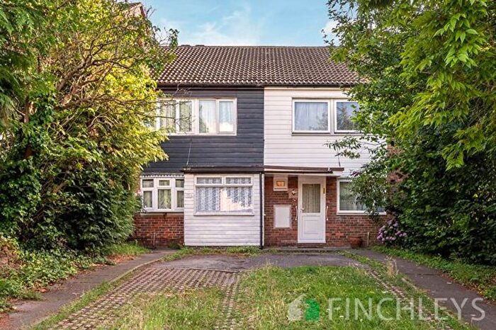 4 Bedroom Terraced House For Sale In Laurel View, London, N12