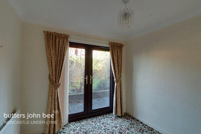 3 Bedroom Detached House For Sale In Smallwood Close, Newcastle, ST5