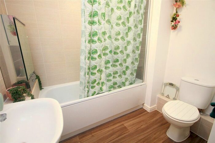 1 Bedroom Flat For Sale In Heddle Road, Andover, Hampshire, SP11