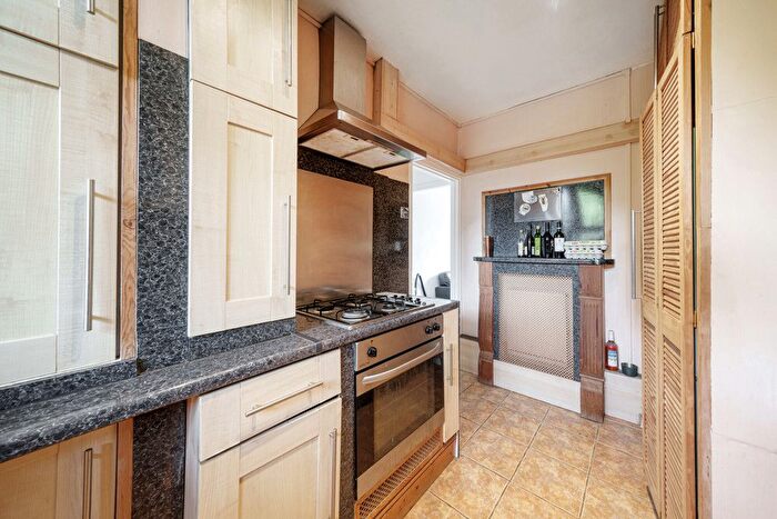 2 Bedroom Flat For Sale In Holderness House, Champion Hill, Camberwell, SE5