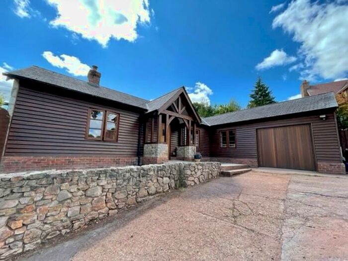 3 Bedroom Bungalow To Rent In Lodge, Dunchideock, EX2