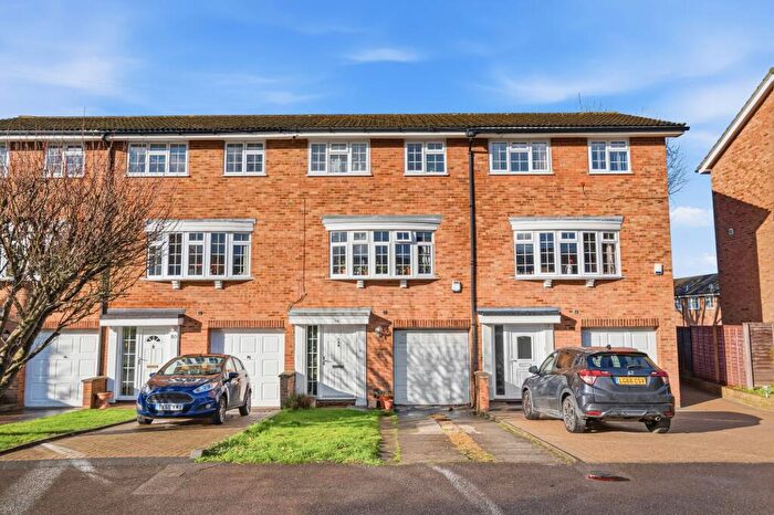 4 Bedroom Terraced House For Sale In Grange Road, Sutton, SM2