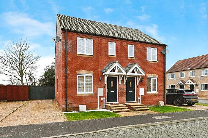 2 Bedroom Semi Detached House For Sale In Willow Tree Close, West Lynn, King's Lynn, PE34