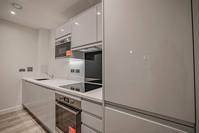 1 Bedroom Flat For Sale In North Woolwich Road, Royal Docks, E16