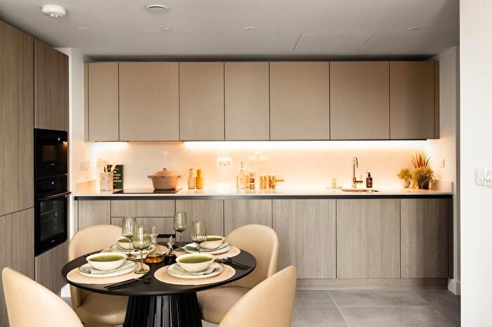 2 Bedroom Apartment To Rent In Embassy Boulevard, Linear Place, Wandsworth, London, SW11