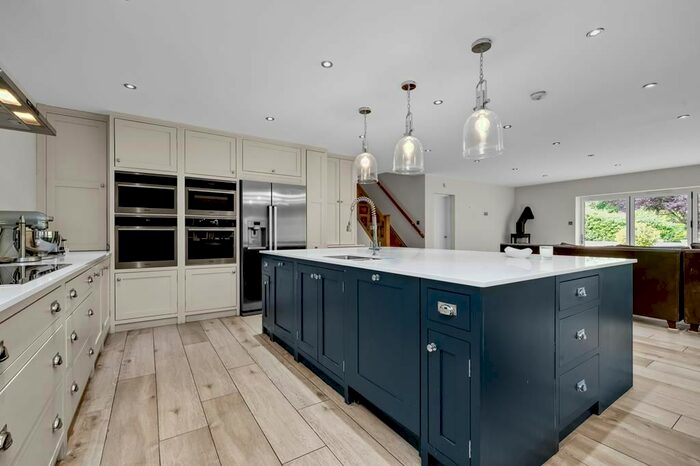 4 Bedroom Semi-Detached House To Rent In Oriental Road, Sunninghill, SL5