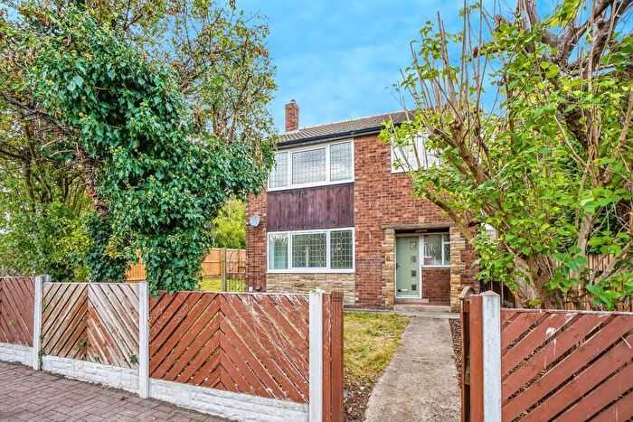 3 Bedroom Detached House For Sale In Barnsdale Estate, Castleford, WF10