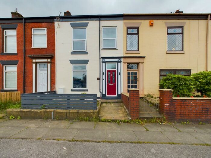 1 Bedroom Flat To Rent In Bury New Road, Bolton, BL2