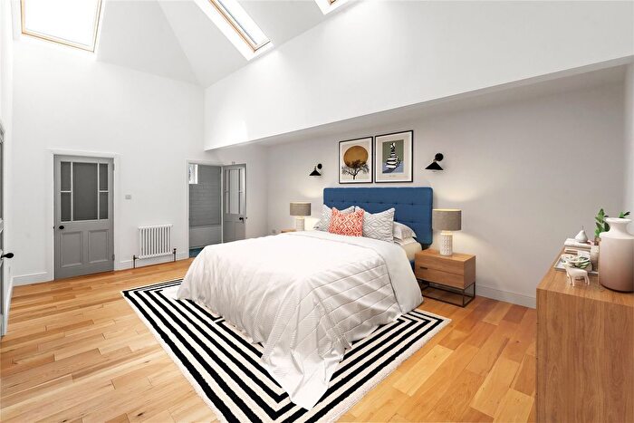 6 Bedroom Detached House For Sale In Walton On Thames, Surrey, KT12