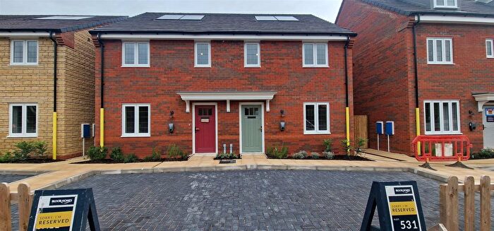 3 Bedroom Semi Detached House For Sale In Strawberry Fields, Chippenham, SN14