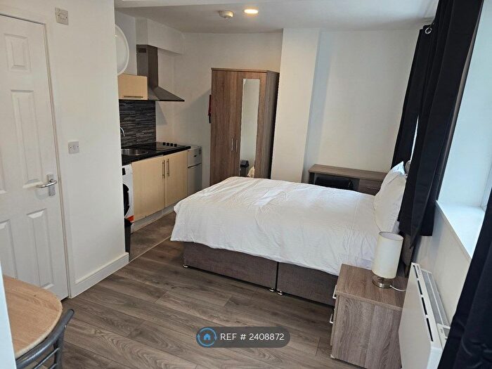 Studio To Rent In Studio, Stoke-On-Trent, ST1