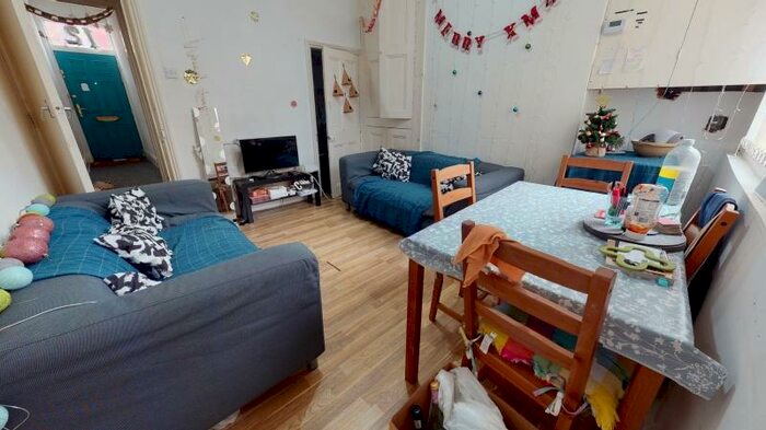 4 Bedroom Terraced House To Rent In Carberry Place, Hyde Park, Leeds, LS6