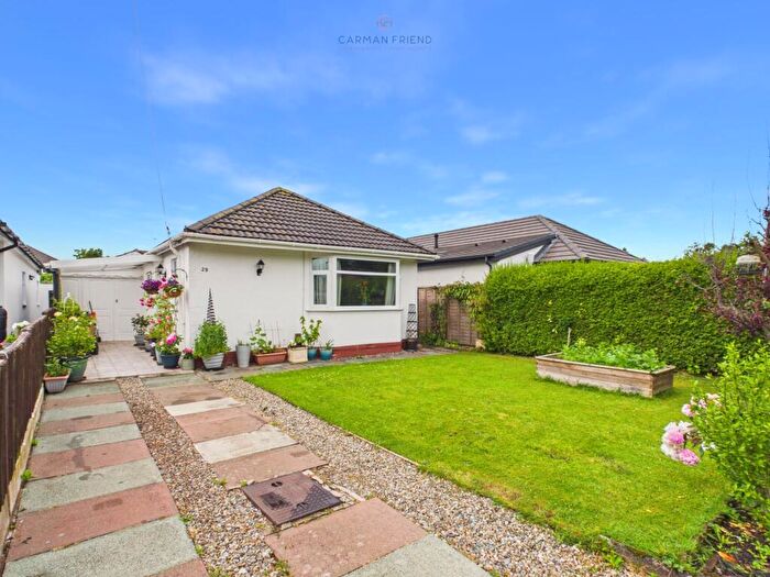 3 Bedroom Detached Bungalow For Sale In Oakfield Avenue, Upton, CH2