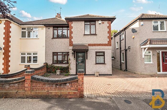 4 Bedroom Semi-Detached House For Sale In Warren Drive, Hornchurch, RM12