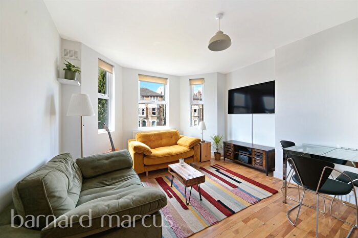 2 Bedroom Flat For Sale In Newlands Park, London, SE26