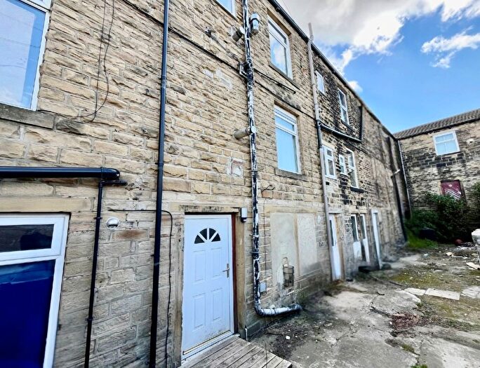 1 Bedroom Flat To Rent In Town Street, Stanningley, Pudsey, LS28