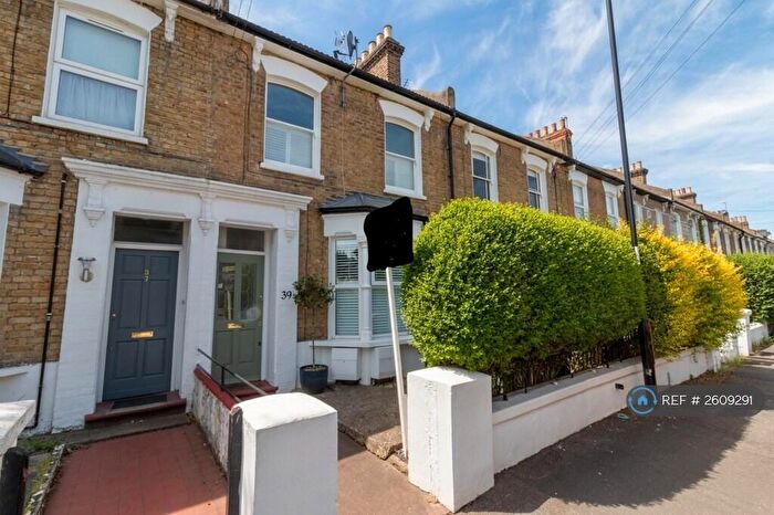 2 Bedroom Flat To Rent In Arabin Road, London, SE4