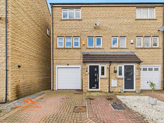 2 Bedroom Town House For Sale In Holmefield Gardens, Barrowford, Nelson, BB9