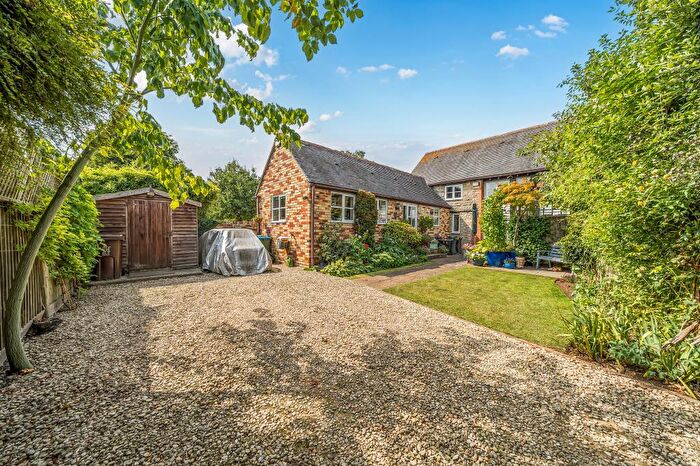 2 Bedroom Barn Conversion For Sale In Marsh Gibbon, Oxfordshire, OX27
