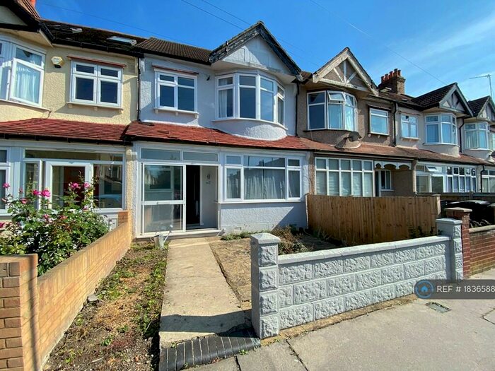 3 Bedroom Terraced House To Rent In Addiscombe Avenue, Croydon, CR0