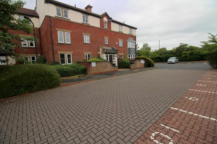 2 Bedroom Flat To Rent In Kielder Close, Killingworth, Newcastle Upon Tyne, NE12