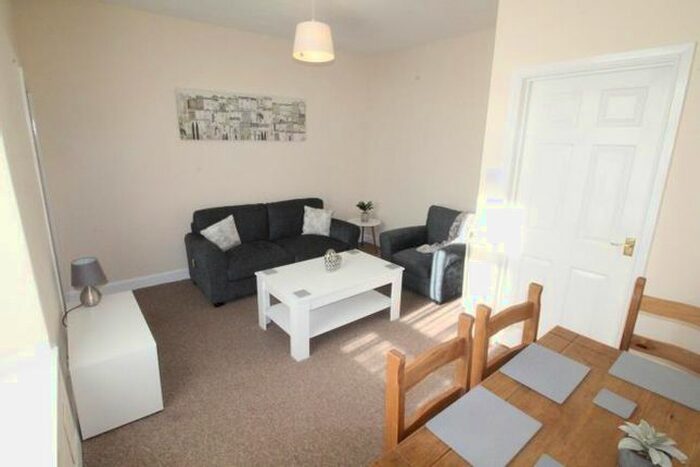 2 Bedroom Flat To Rent In Powis Place, Aberdeen, AB25