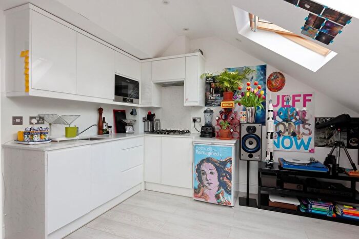 1 Bedroom Flat To Rent In Downside Crescent, London, NW3