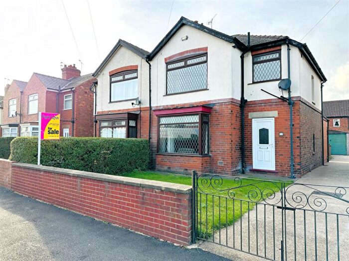 3 Bedroom Semi Detached House For Sale In Dunhill Road, Goole, DN14