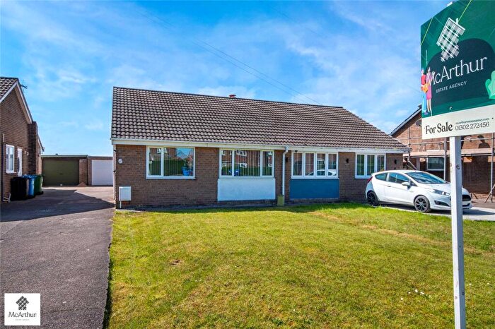 3 Bedroom Bungalow For Sale In Baulk Lane, Harworth And Bircotes, Doncaster, South Yorkshire, DN11